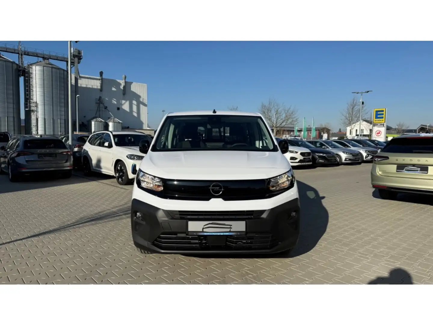 Opel Combo E Cargo DoKa Multimedia NaviPro PDC vo+hi Bílá - 2