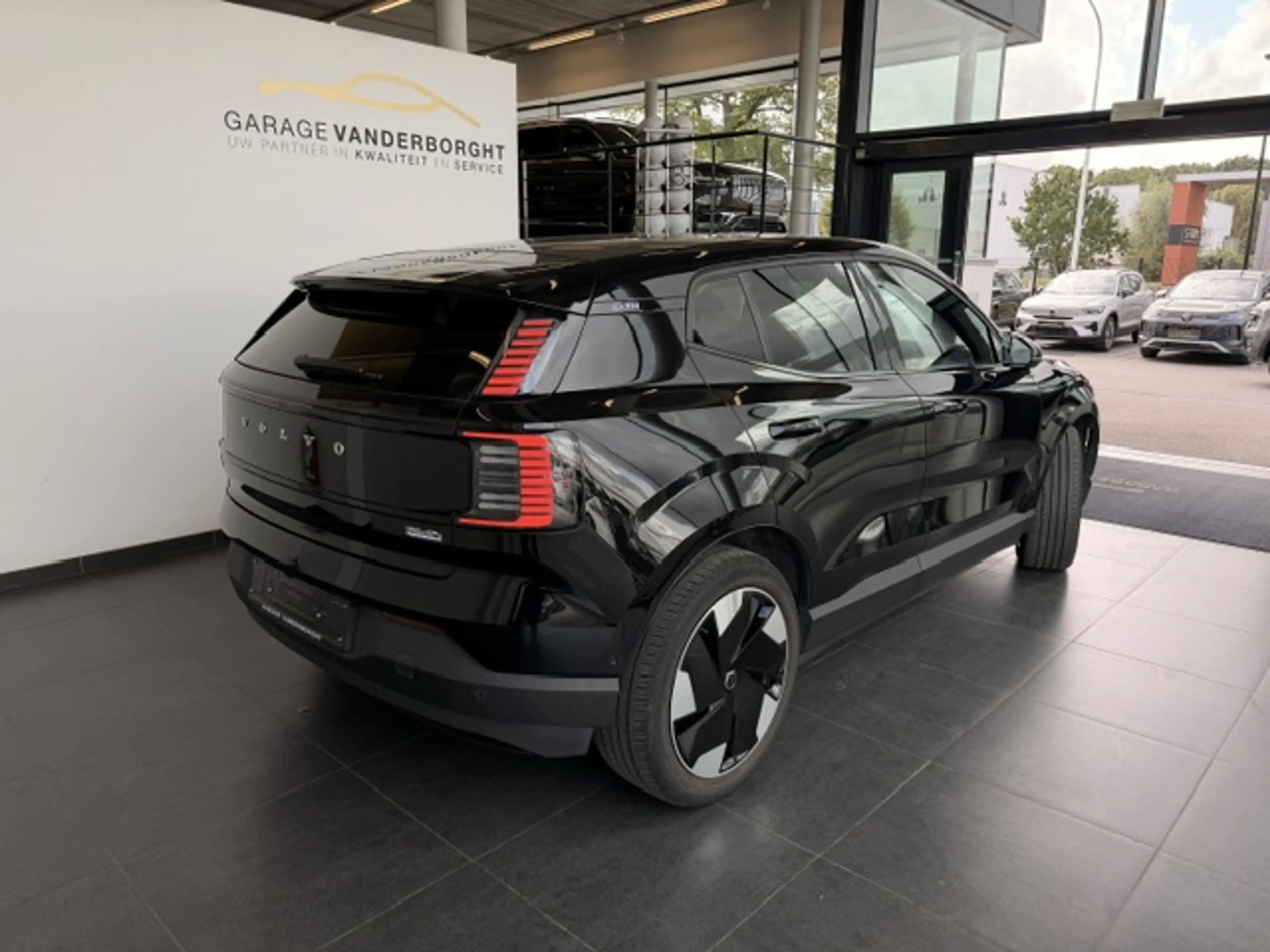 Volvo EX30 ULTRA EXTENDED RANGE+PANO DAK — photo 5