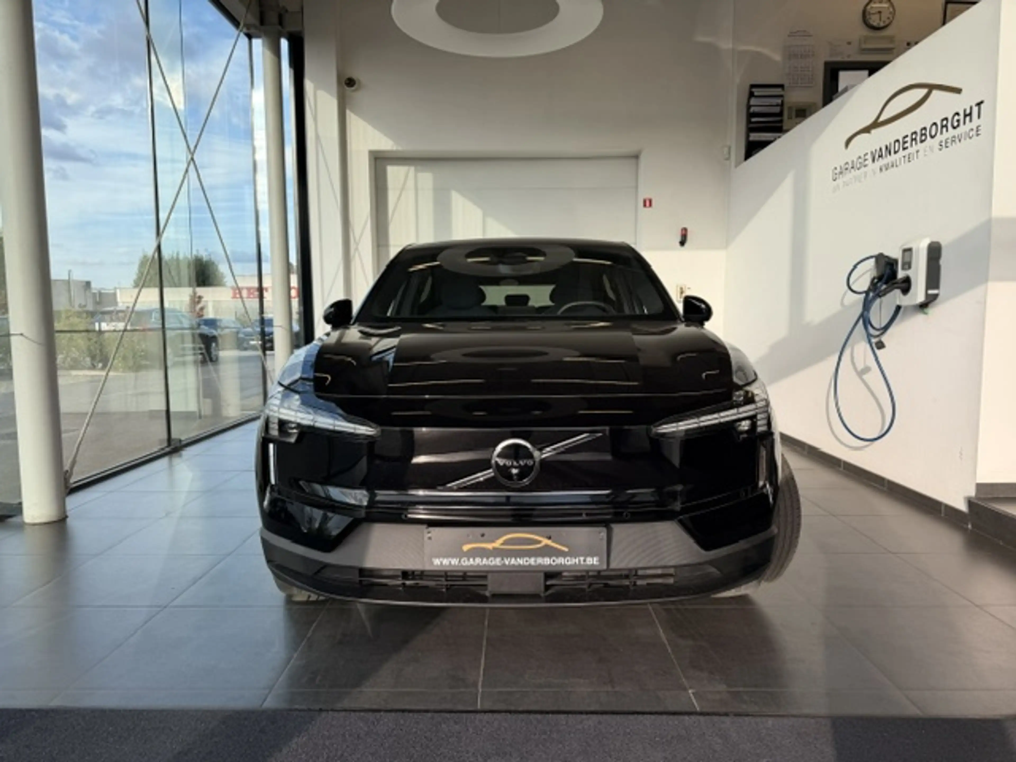 Volvo EX30 ULTRA EXTENDED RANGE+PANO DAK — photo 2