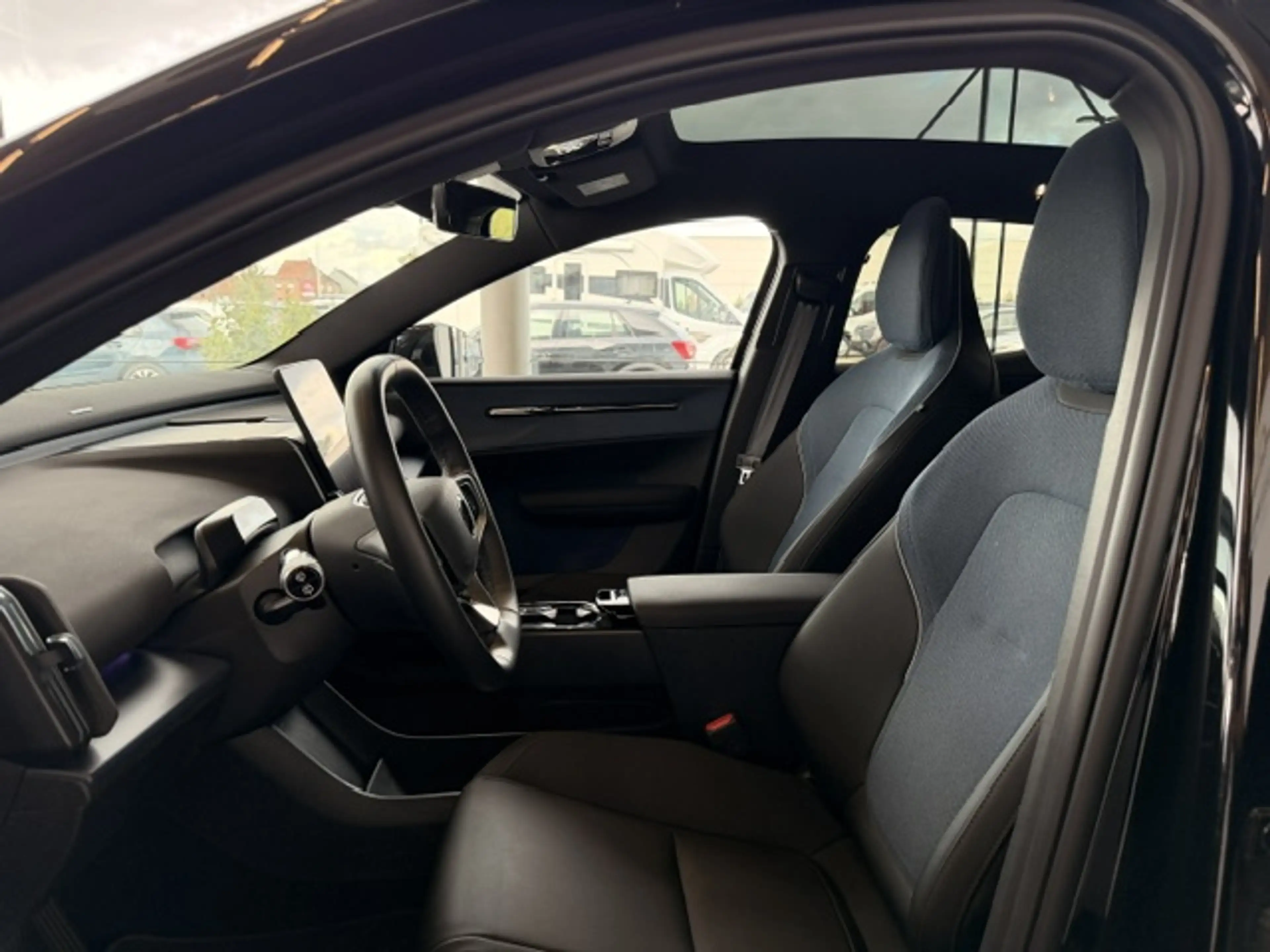 Volvo EX30 ULTRA EXTENDED RANGE+PANO DAK — photo 10