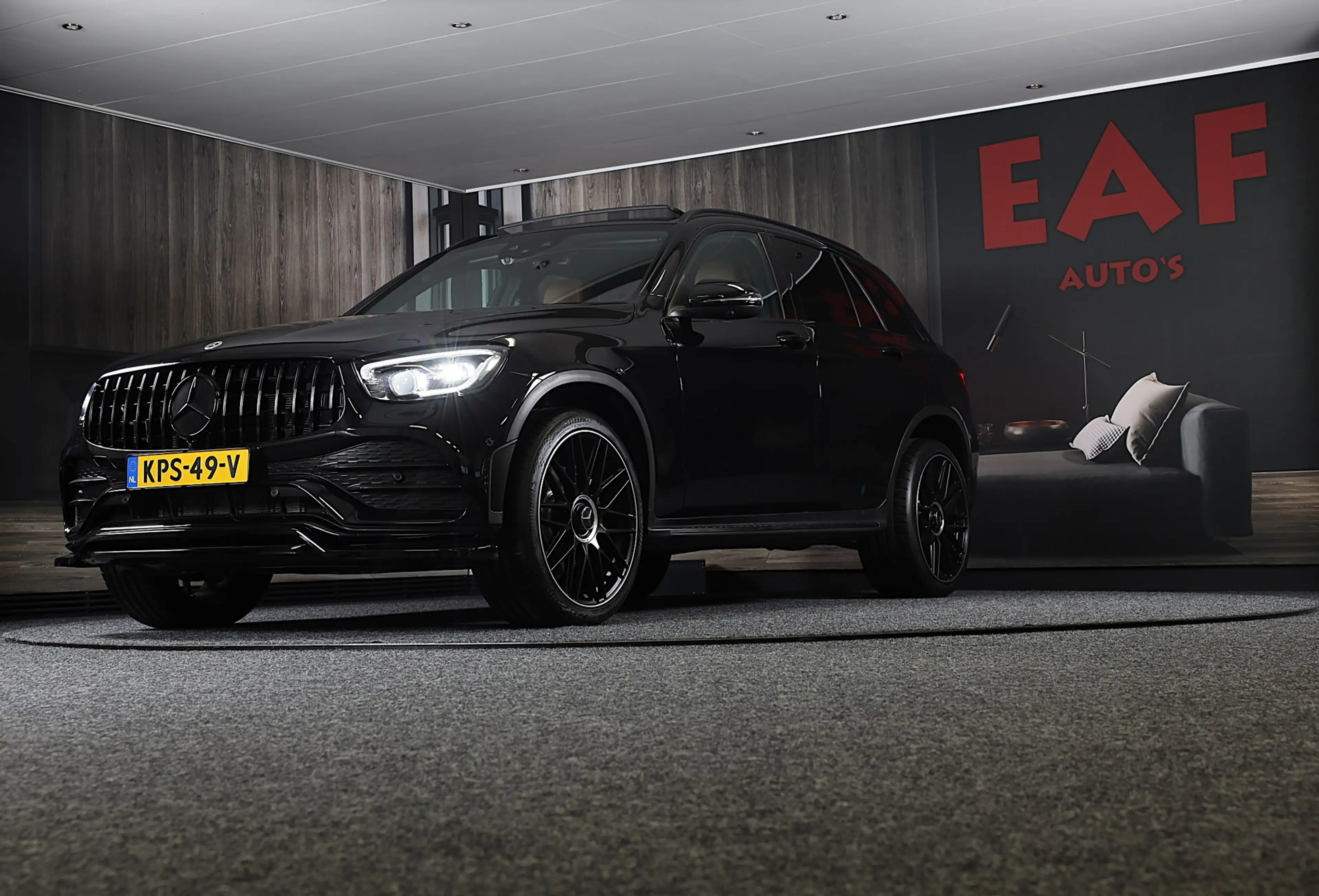 Mercedes-Benz GLC 300 300e 4MATIC AMG 63 Look / Head Up / Memory / Open — photo 4