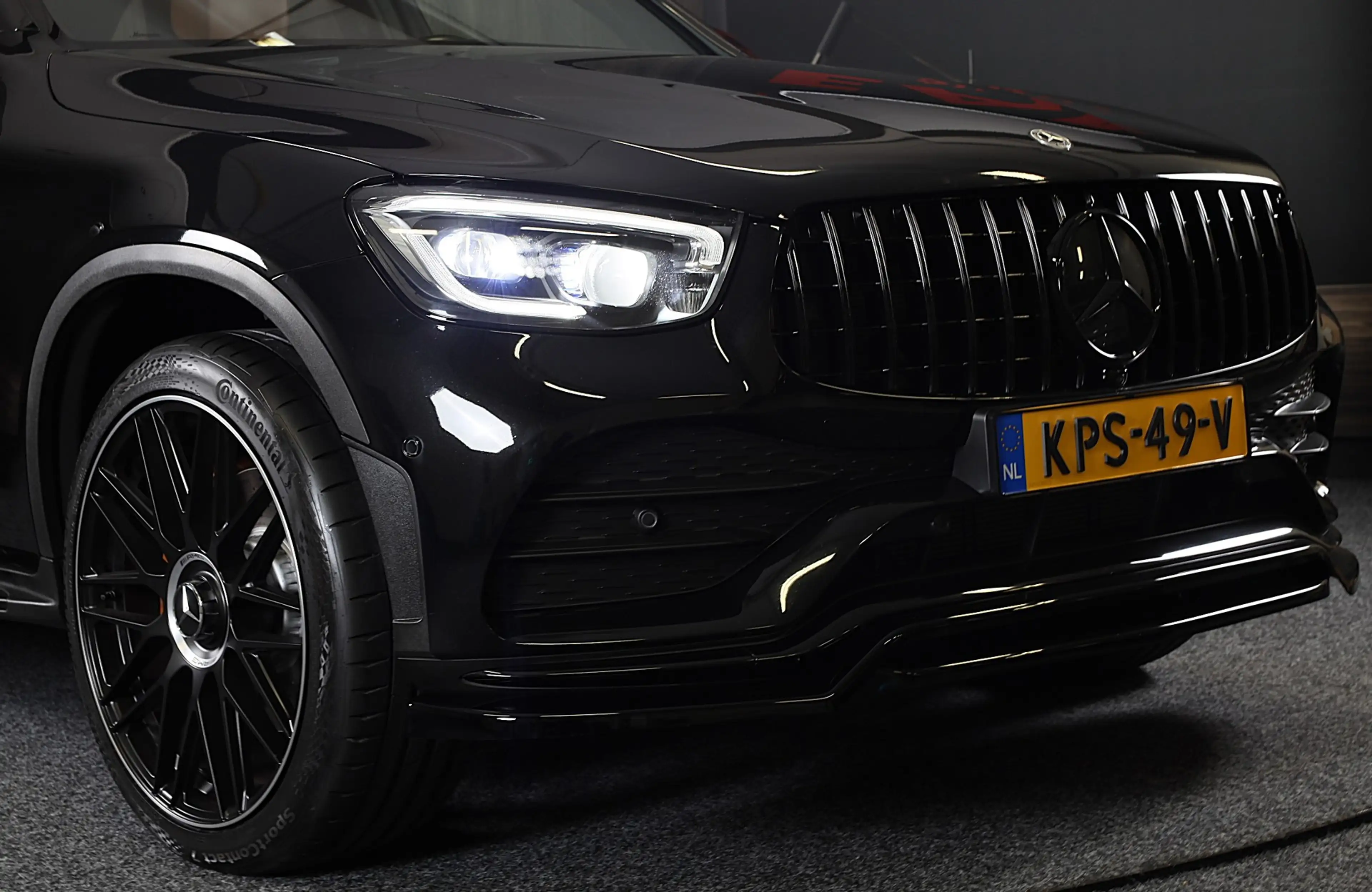 Mercedes-Benz GLC 300 300e 4MATIC AMG 63 Look / Head Up / Memory / Open — photo 43