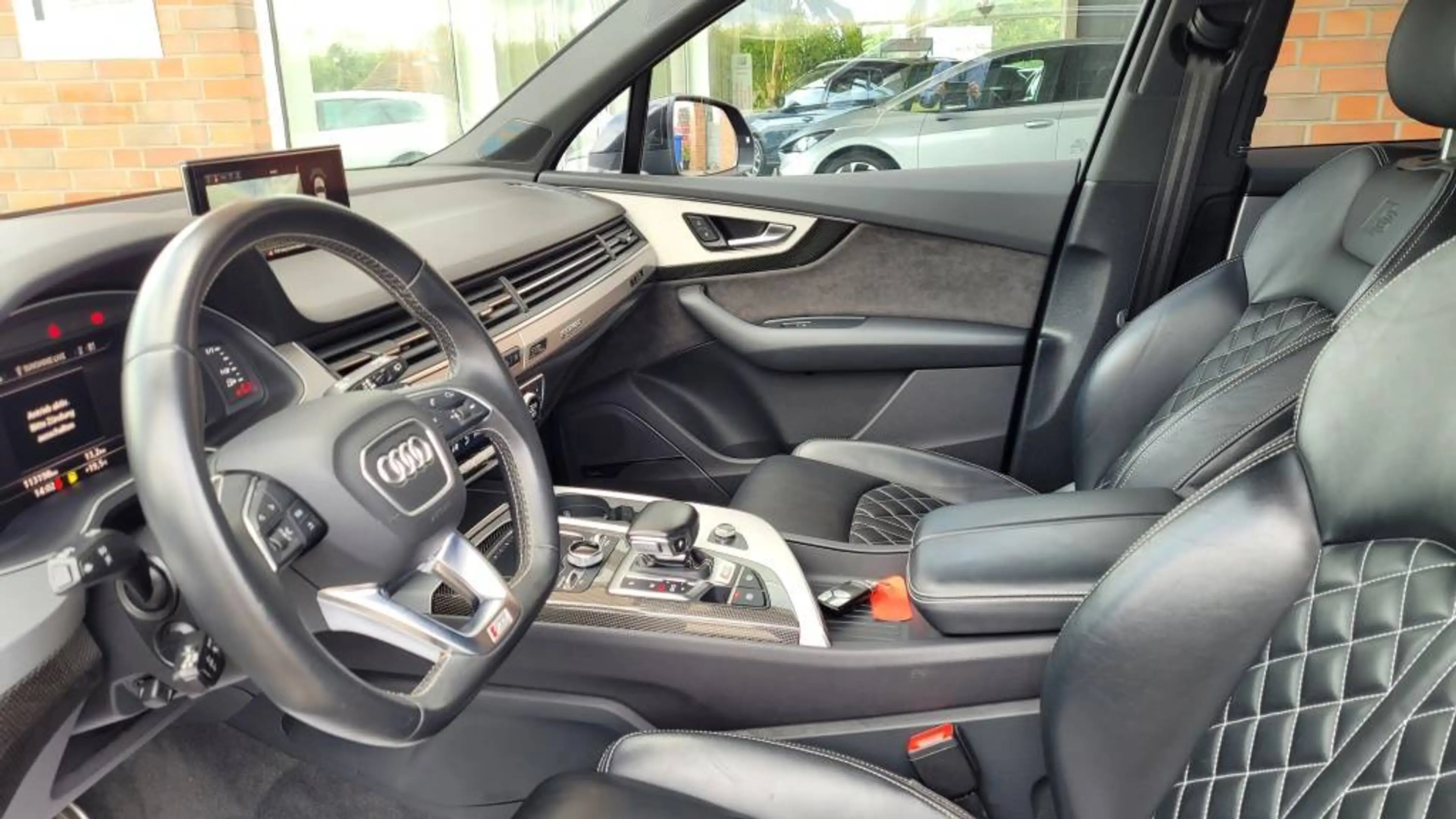 Audi SQ7 4.0TDI quattro 8Zylinder — photo 11