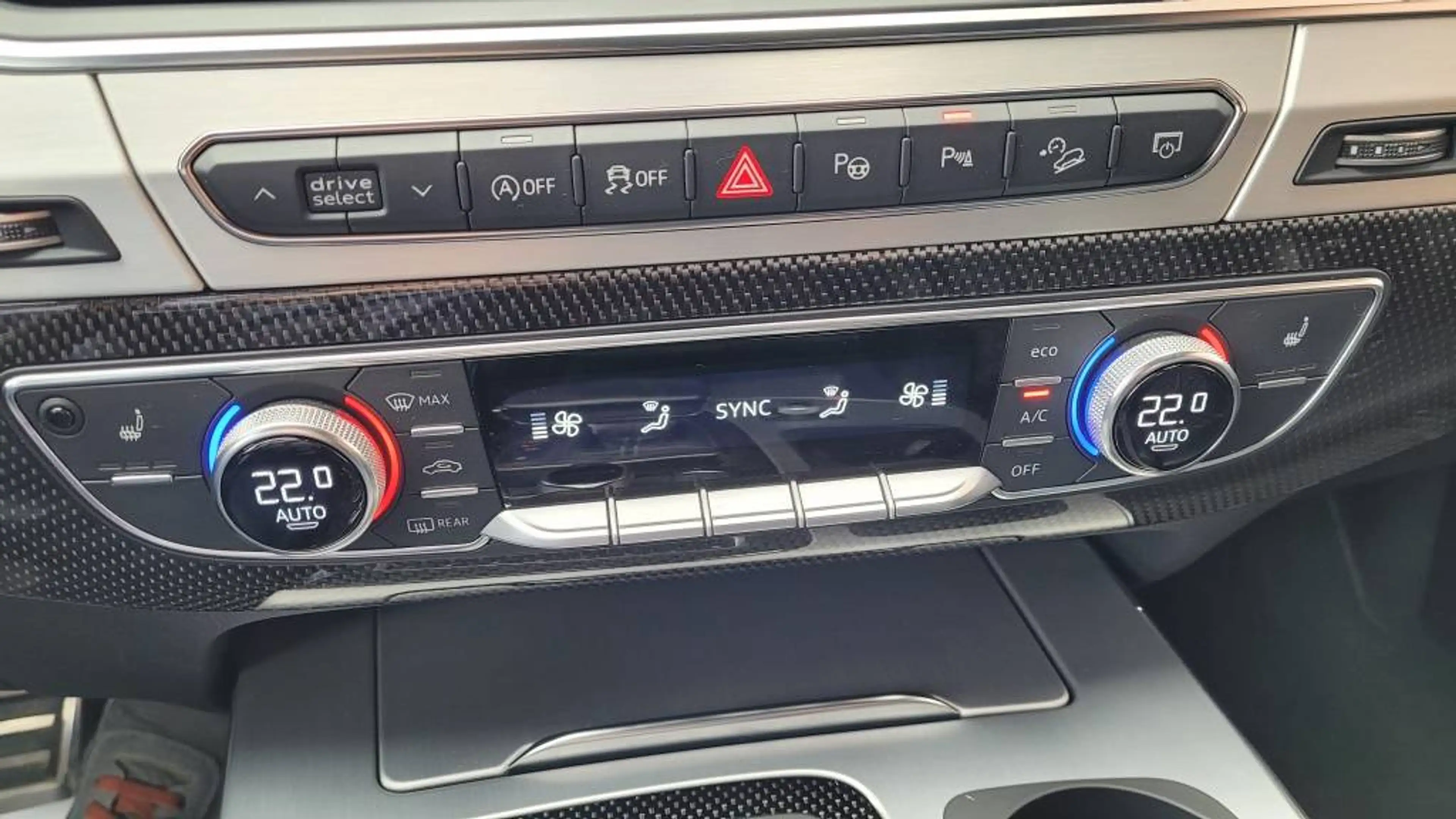 Audi SQ7 4.0TDI quattro 8Zylinder — photo 14