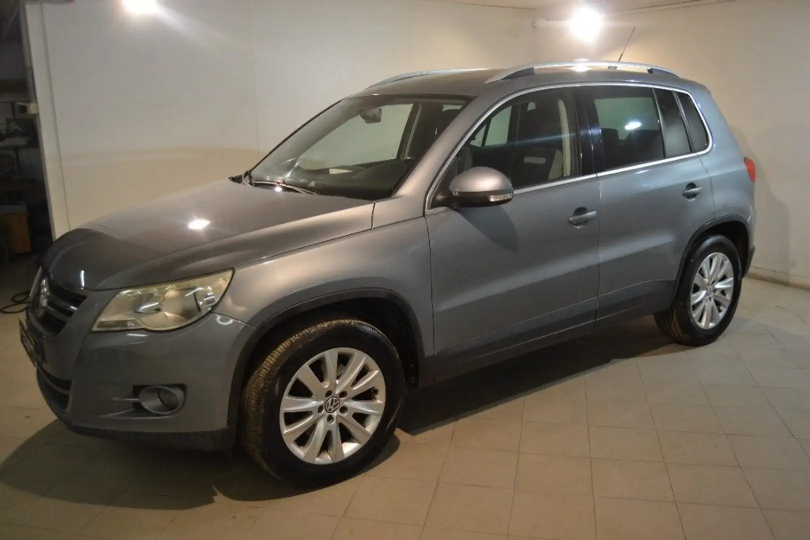 Volkswagen Tiguan 2.0 TDI 170 CV DPF Sport & Style (18°) Grau - 1