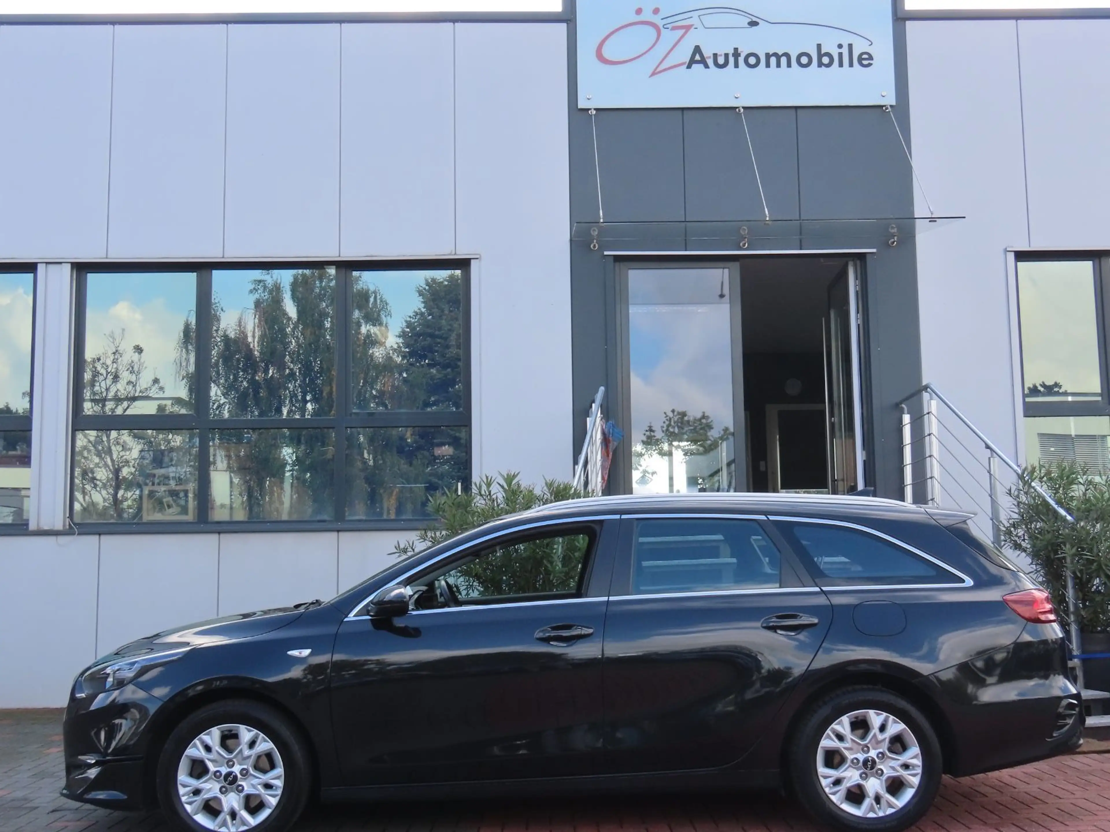 Kia Ceed SW / cee'd SW cee'd SW 1.6 CRDI Sitz-/Lenkradheizung Klima ACC — photo 12