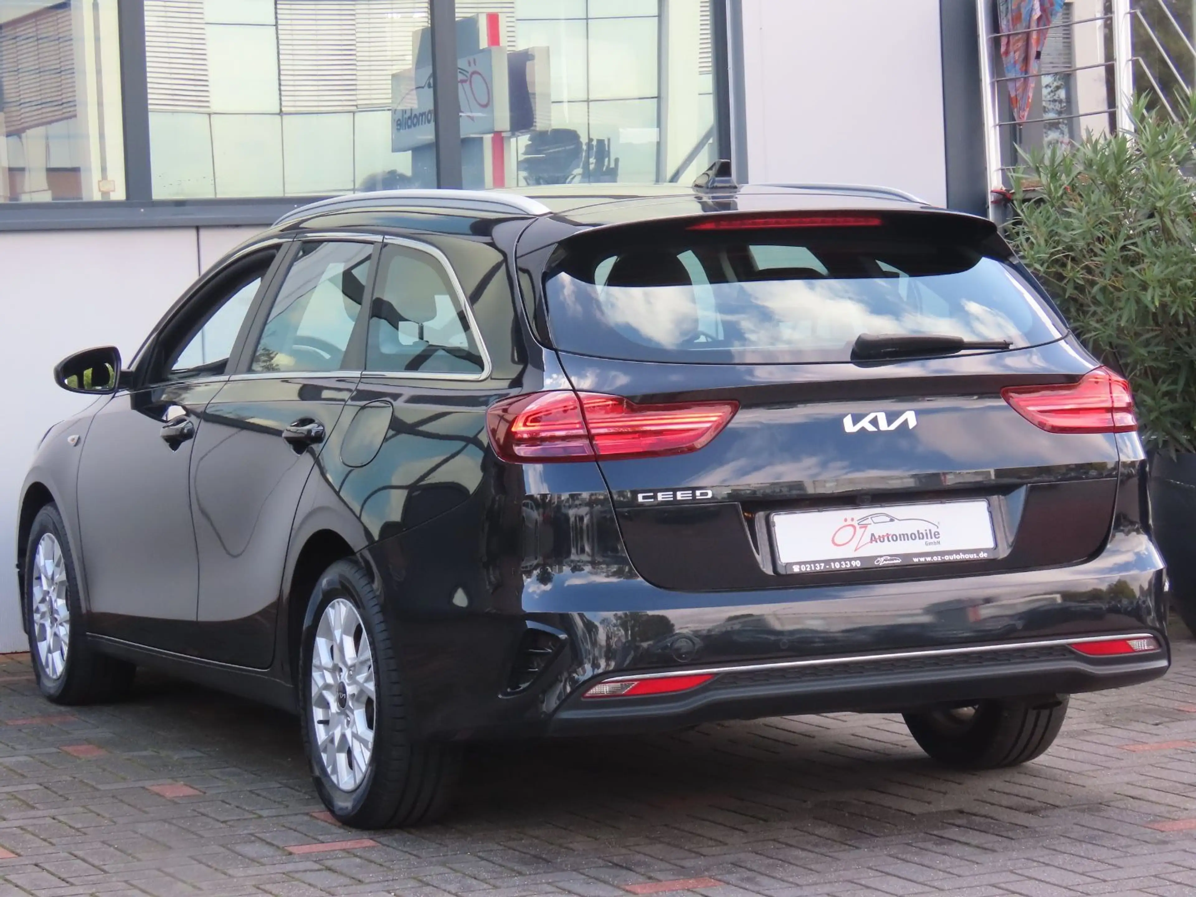 Kia Ceed SW / cee'd SW cee'd SW 1.6 CRDI Sitz-/Lenkradheizung Klima ACC — photo 10