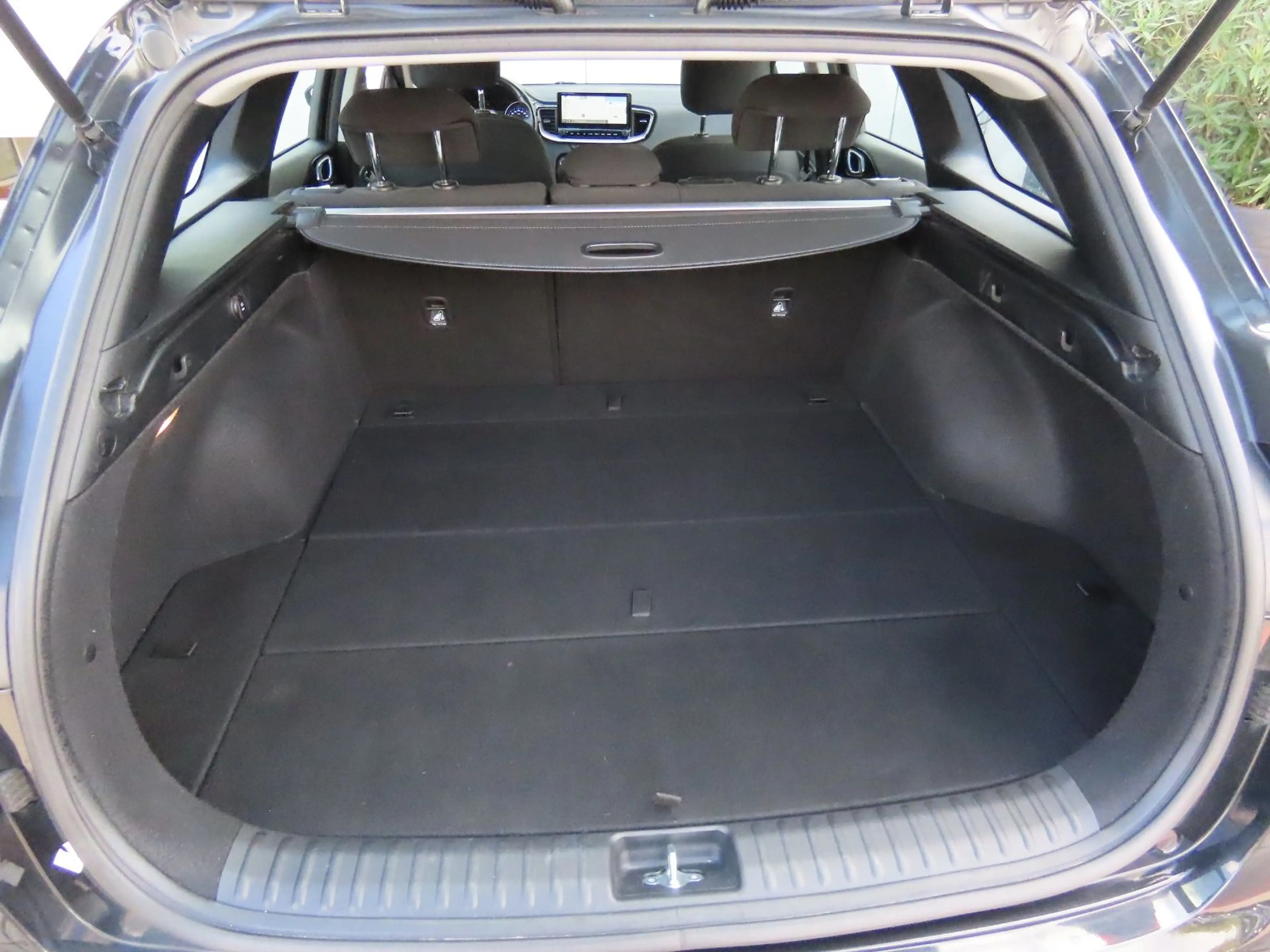 Kia Ceed SW / cee'd SW cee'd SW 1.6 CRDI Sitz-/Lenkradheizung Klima ACC — photo 9