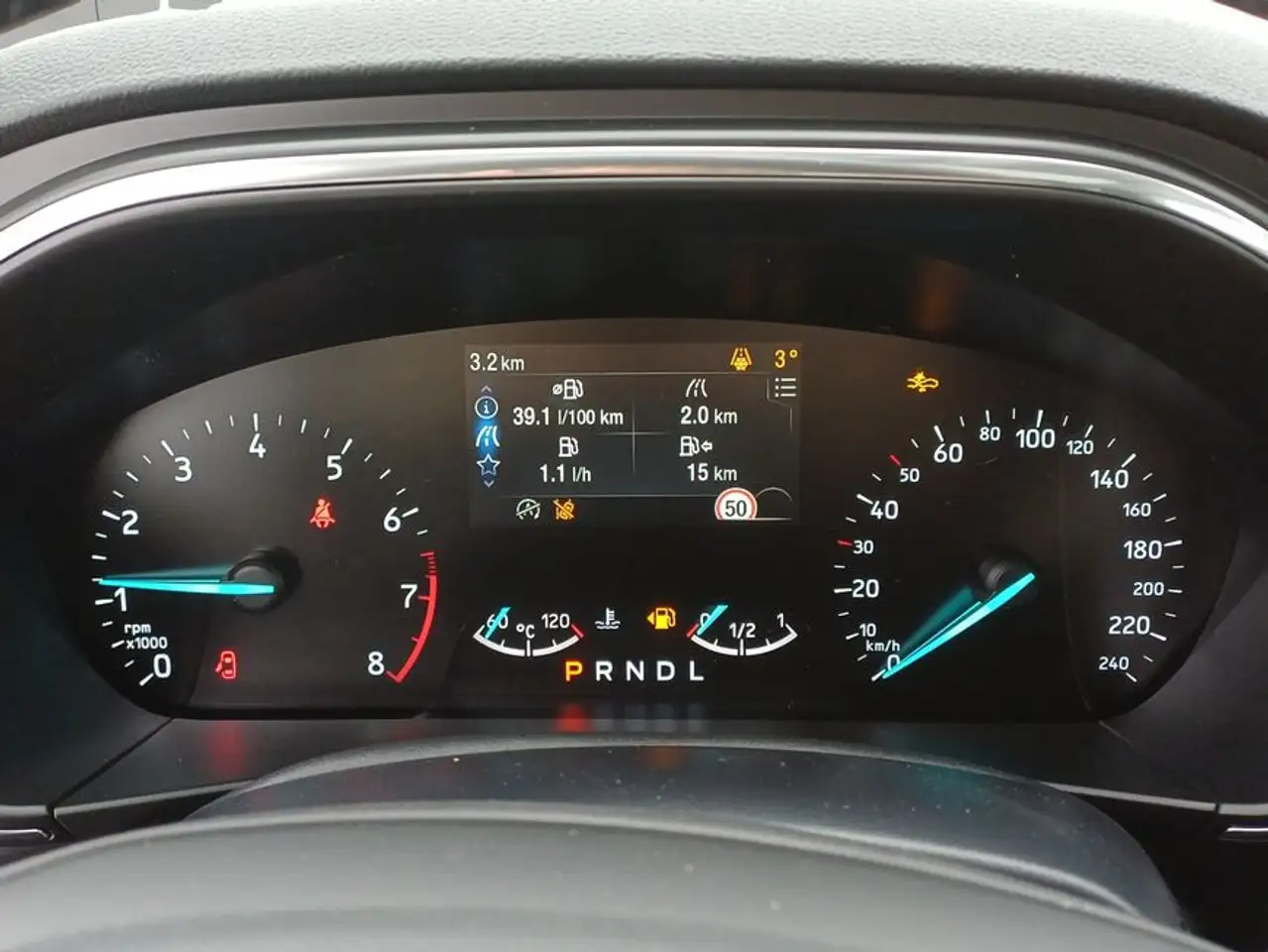 Ford Focus 1.0 EcoBoost Hybrid Aut. TITANIUM EDITION 11 12