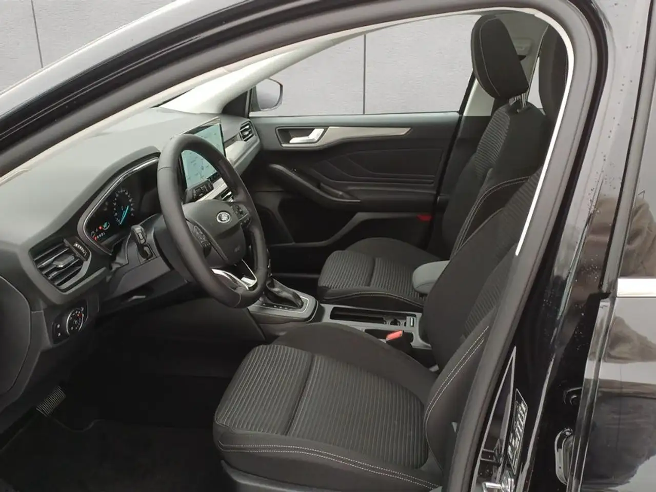 Ford Focus 1.0 EcoBoost Hybrid Aut. TITANIUM EDITION 11 10