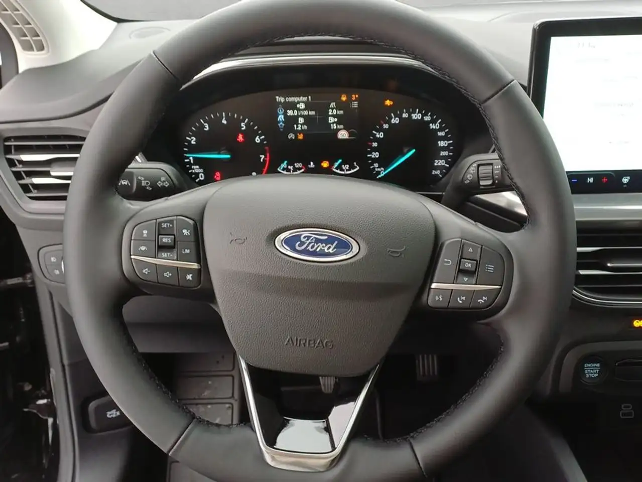 Ford Focus 1.0 EcoBoost Hybrid Aut. TITANIUM EDITION 11 11