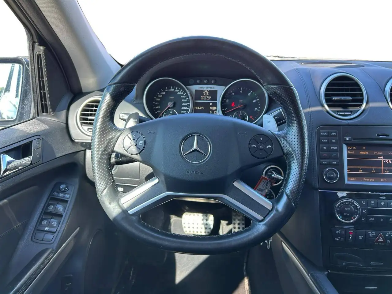 Mercedes-Benz M-Class photo Mercedes-Benz M-Class