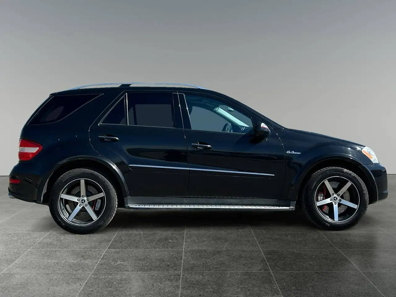 Mercedes-Benz M-Class photo Mercedes-Benz M-Class