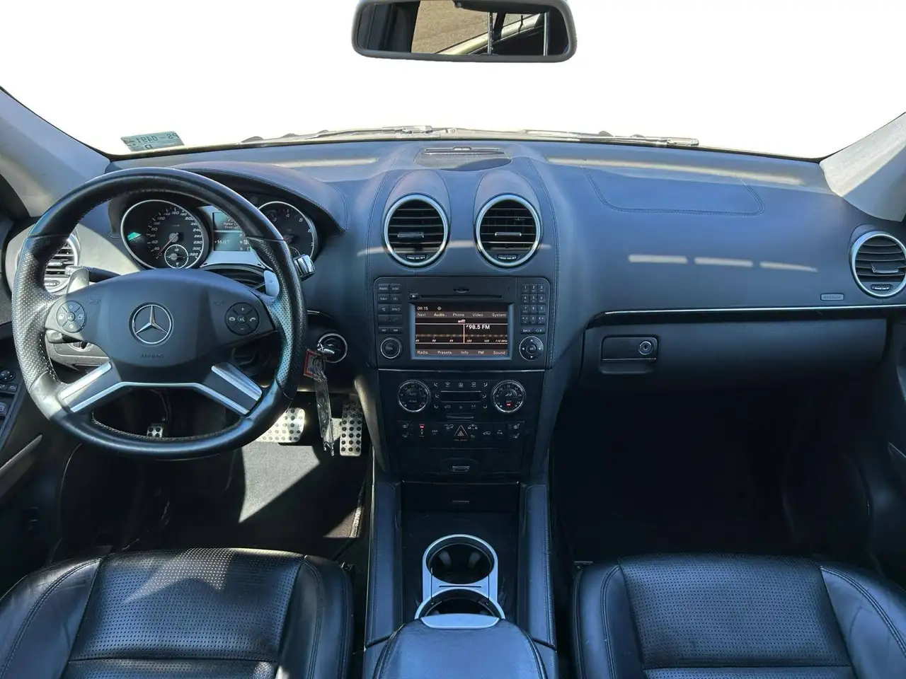 Mercedes-Benz M-Class photo Mercedes-Benz M-Class