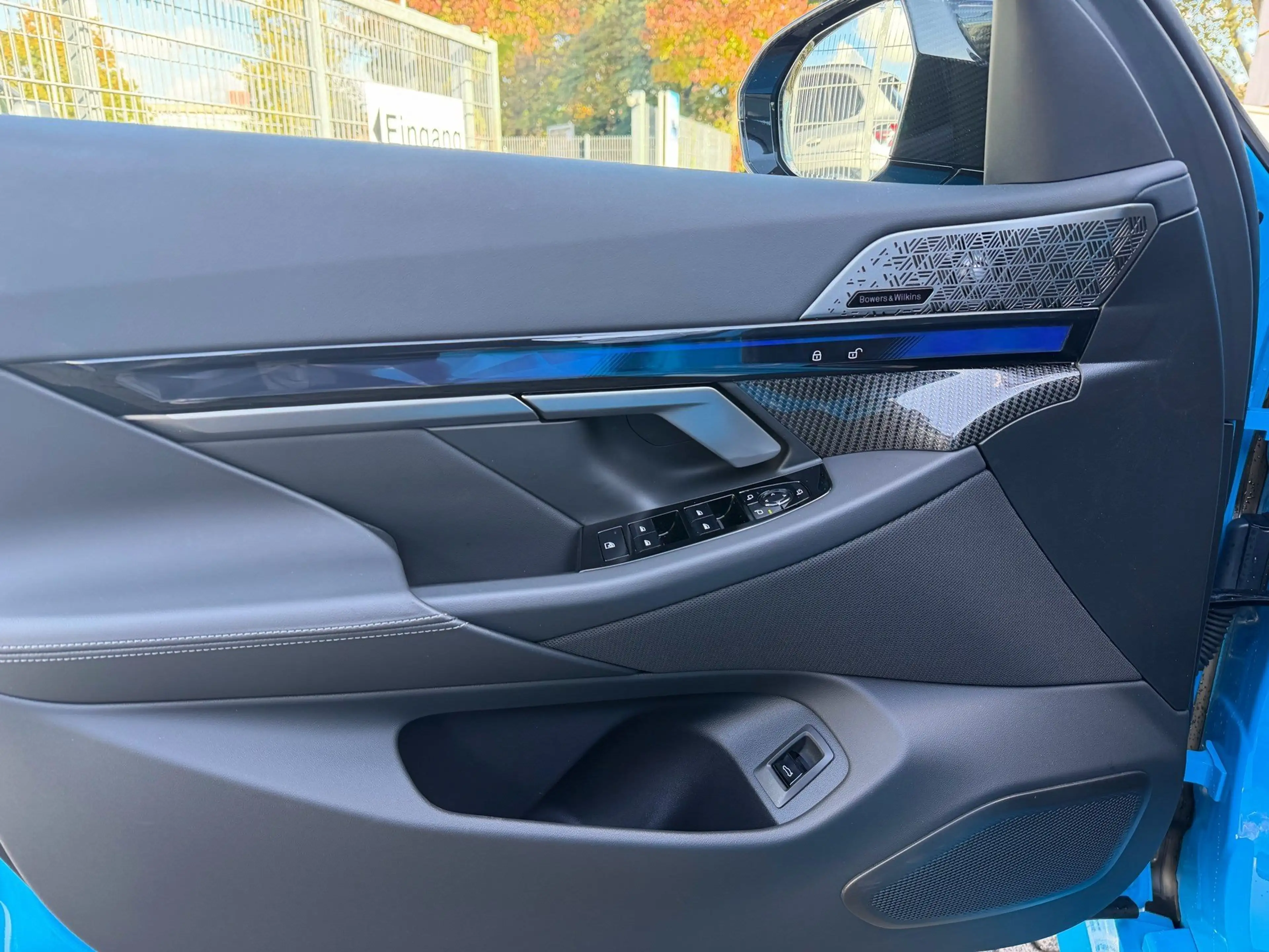 BMW M5 Touring Keramik Ultimate Pack B&W Pano AHK — photo 11