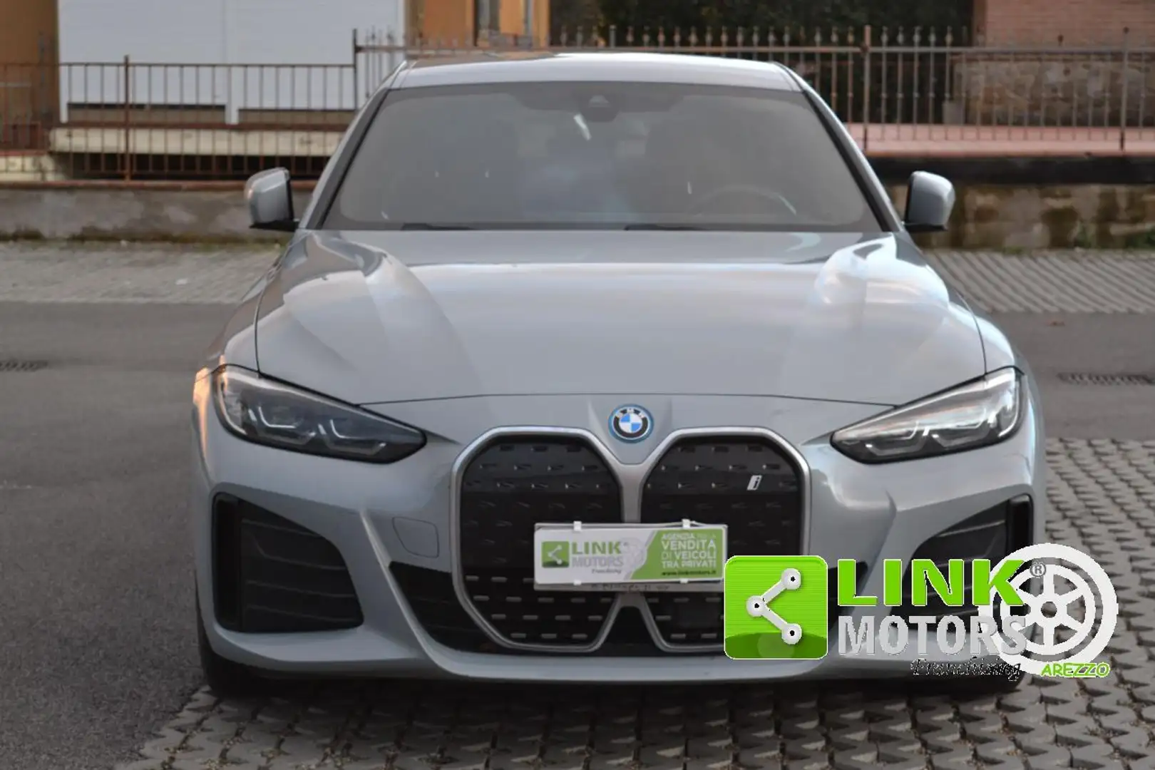 BMW i4 eDrive 40 Msport Grau - 2