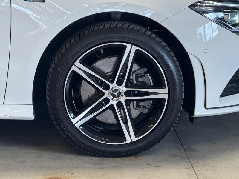 Mercedes-Benz CLA 250 250e Shooting Brake AMG Line | Pano | 56.237 km | — photo 10