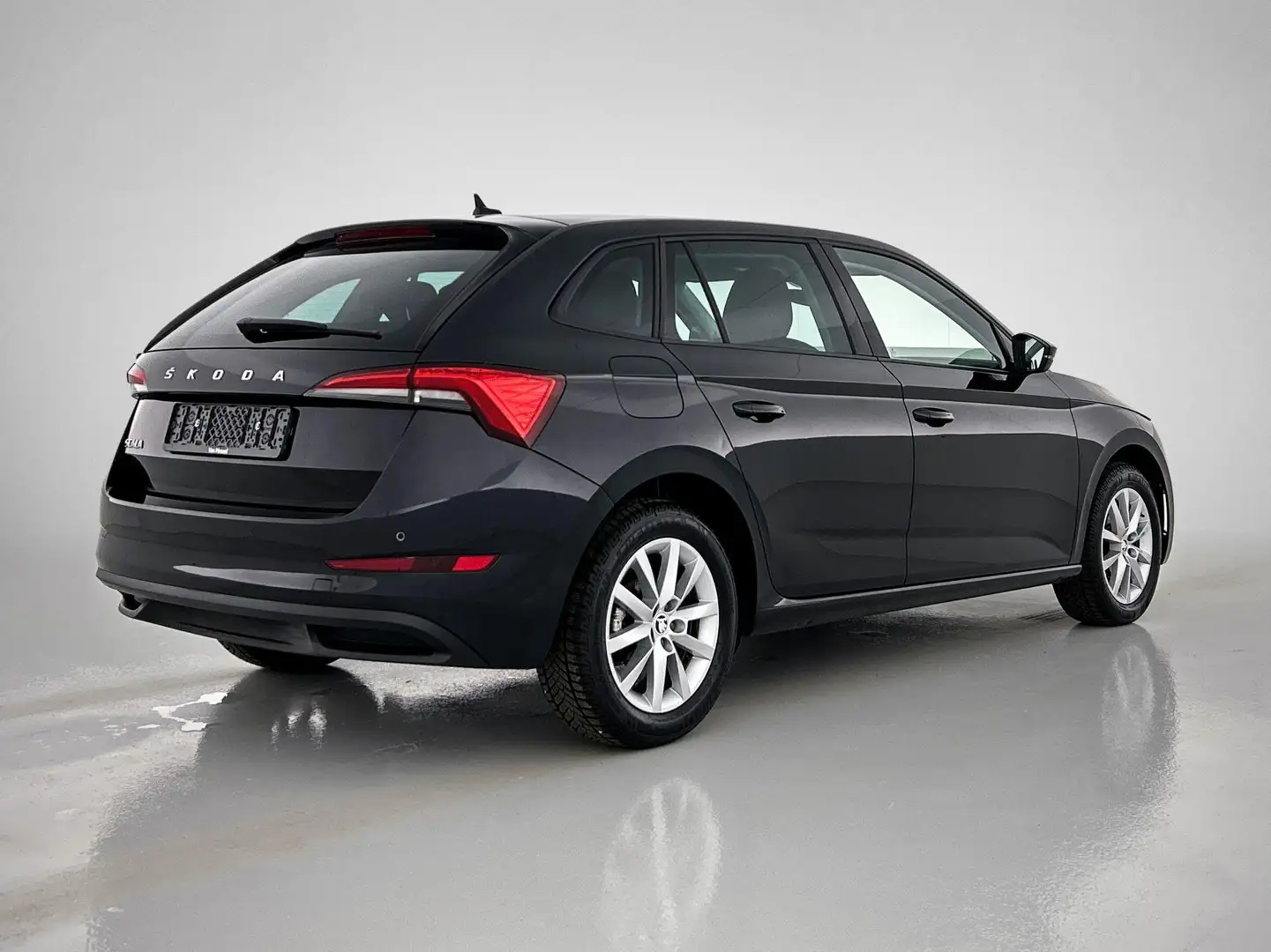 Skoda Scala 1.0 TSI Ambition | PARKEERSENSOREN | CLIMATE CONTR Zwart - 2