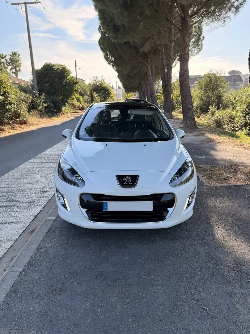 Peugeot 308 e-HDi FAP 112 Féline - 1