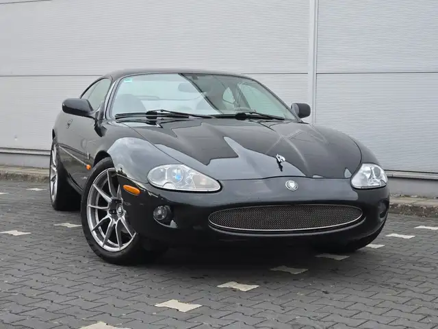 Jaguar XK8 V8