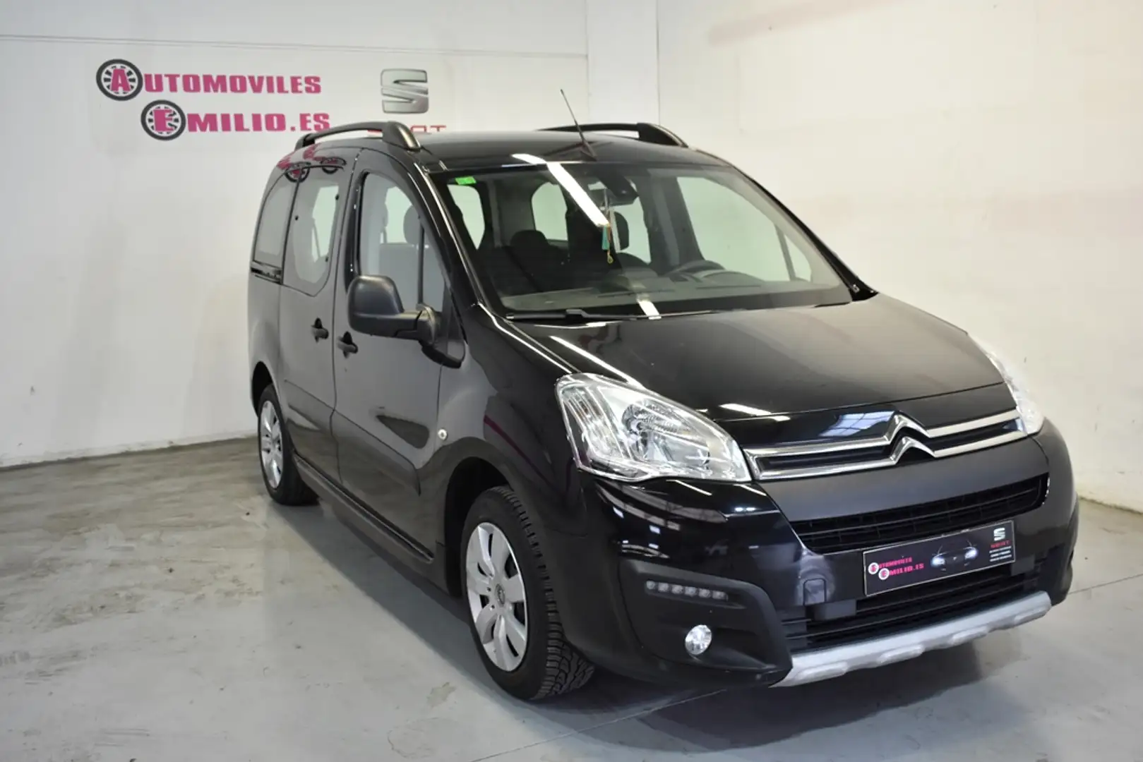 Citroen Berlingo Multispace 1.6BlueHDi XTR Plus 100 Zwart - 1