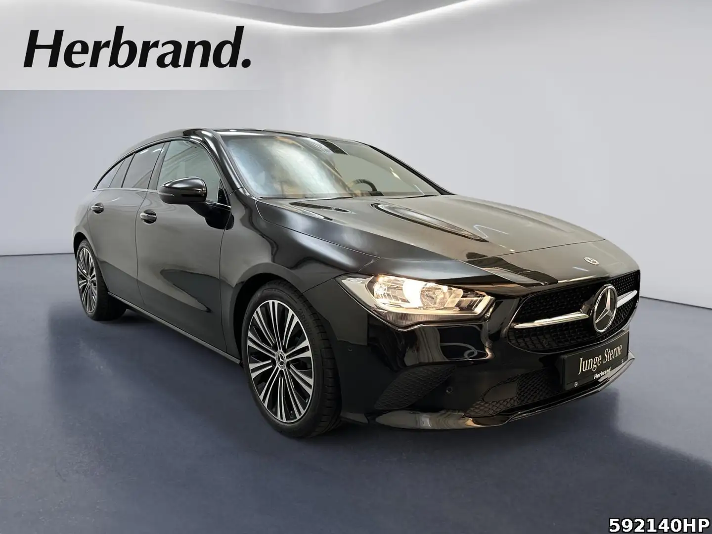 Mercedes-Benz CLA 200 Progressive  Night-Paket Schwarz - 2