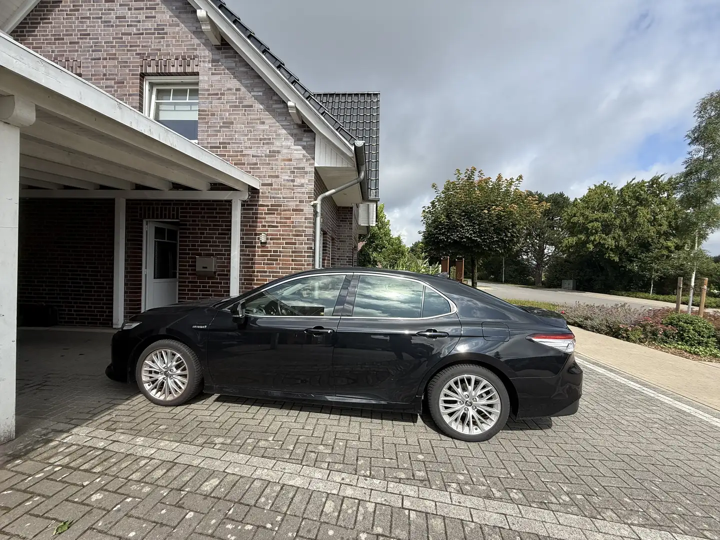 Toyota Camry Hybrid Executive Siyah - 1