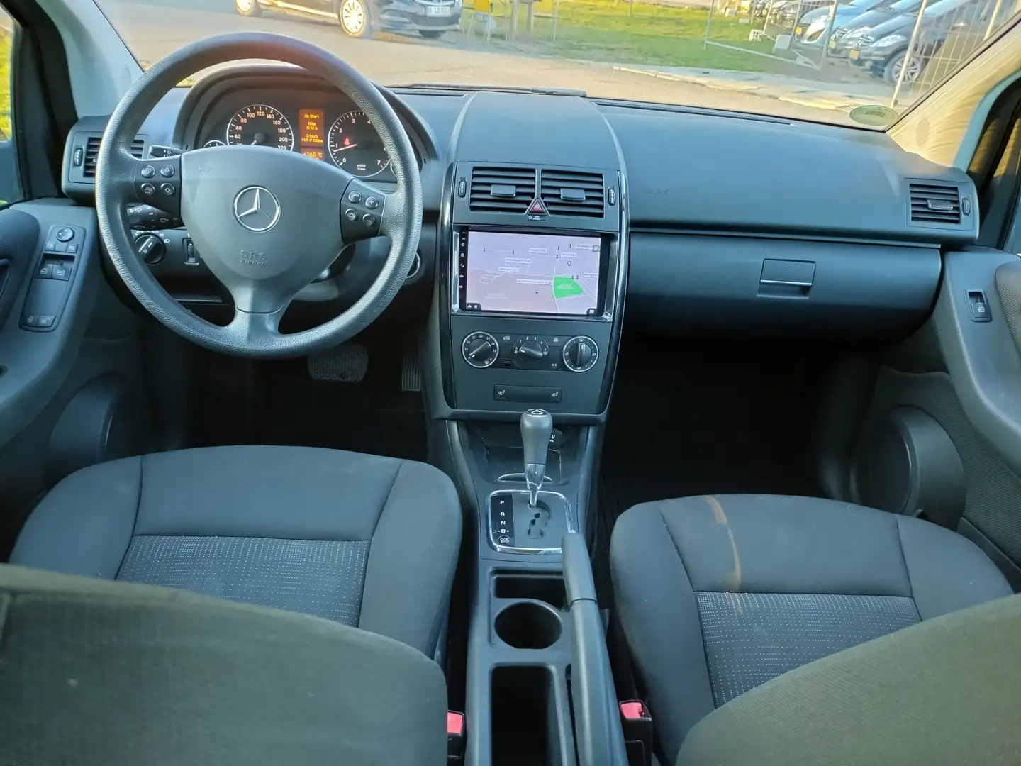 Mercedes-Benz A 160 A 160 +1Hd+Navi+Kamira+SHZ+Temp+N.Tüv+ Noir - 1