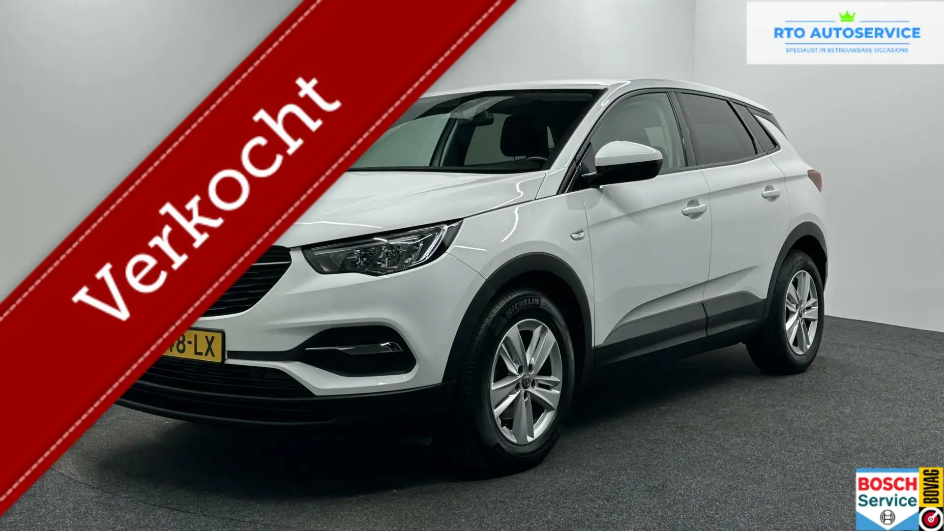 Opel Grandland X 1.2 Turbo Business Executive CARPLAY NAVI ECC CRUI Wit - 1
