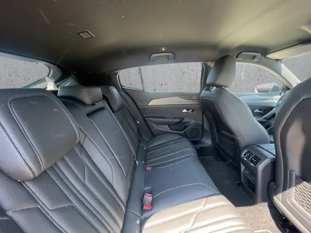 Peugeot 408 view 14