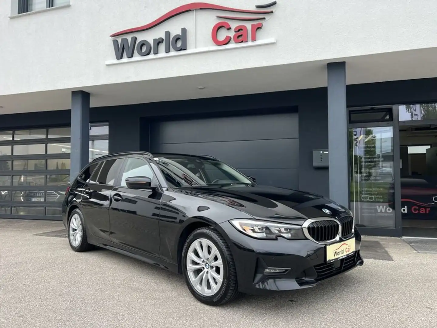 BMW 320 d xDrive Touring Aut. LED-Navi-ACC-AHK Schwarz - 1