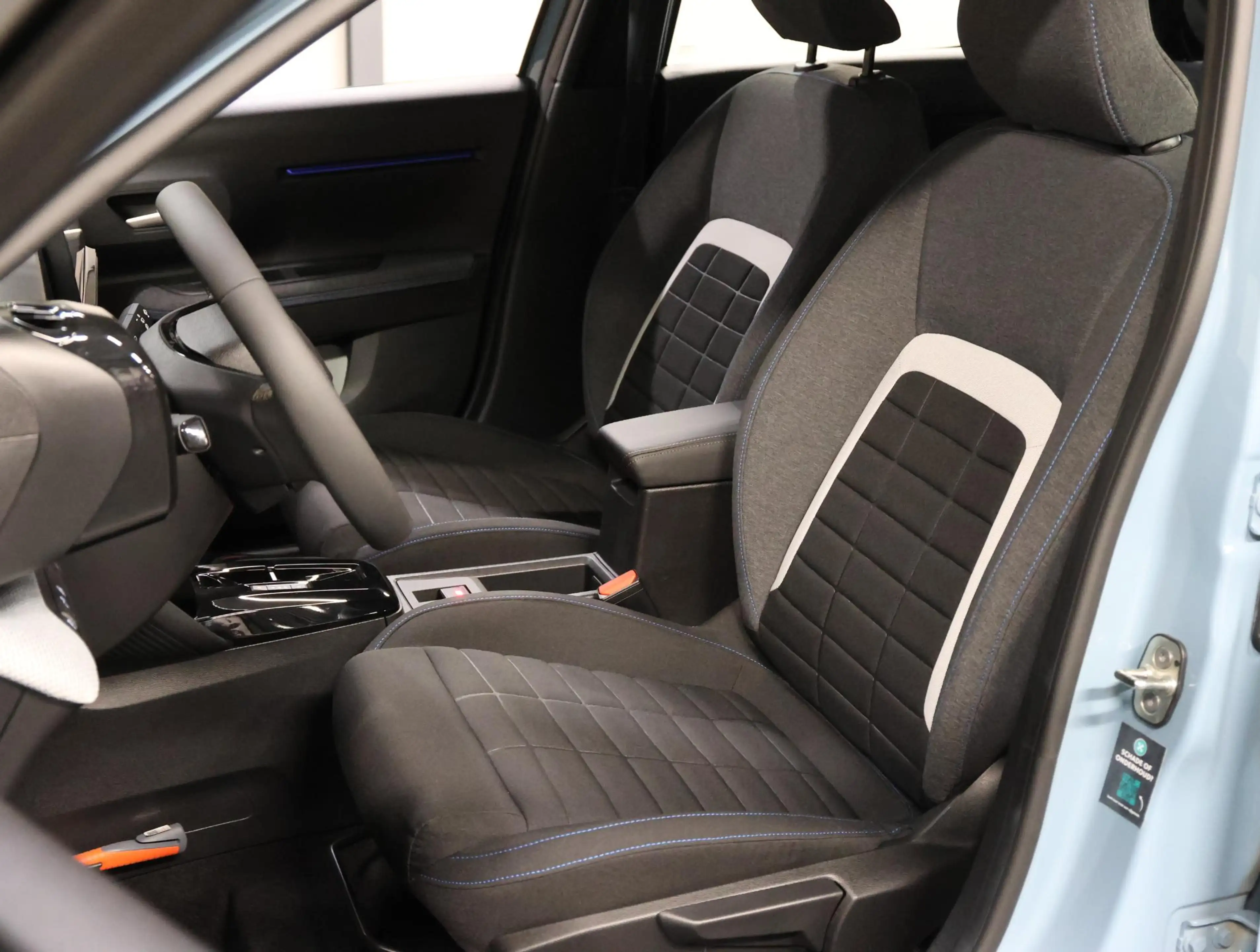 Citroen E-C3 Plus 113PK Comfort Range 44 kWh — photo 12
