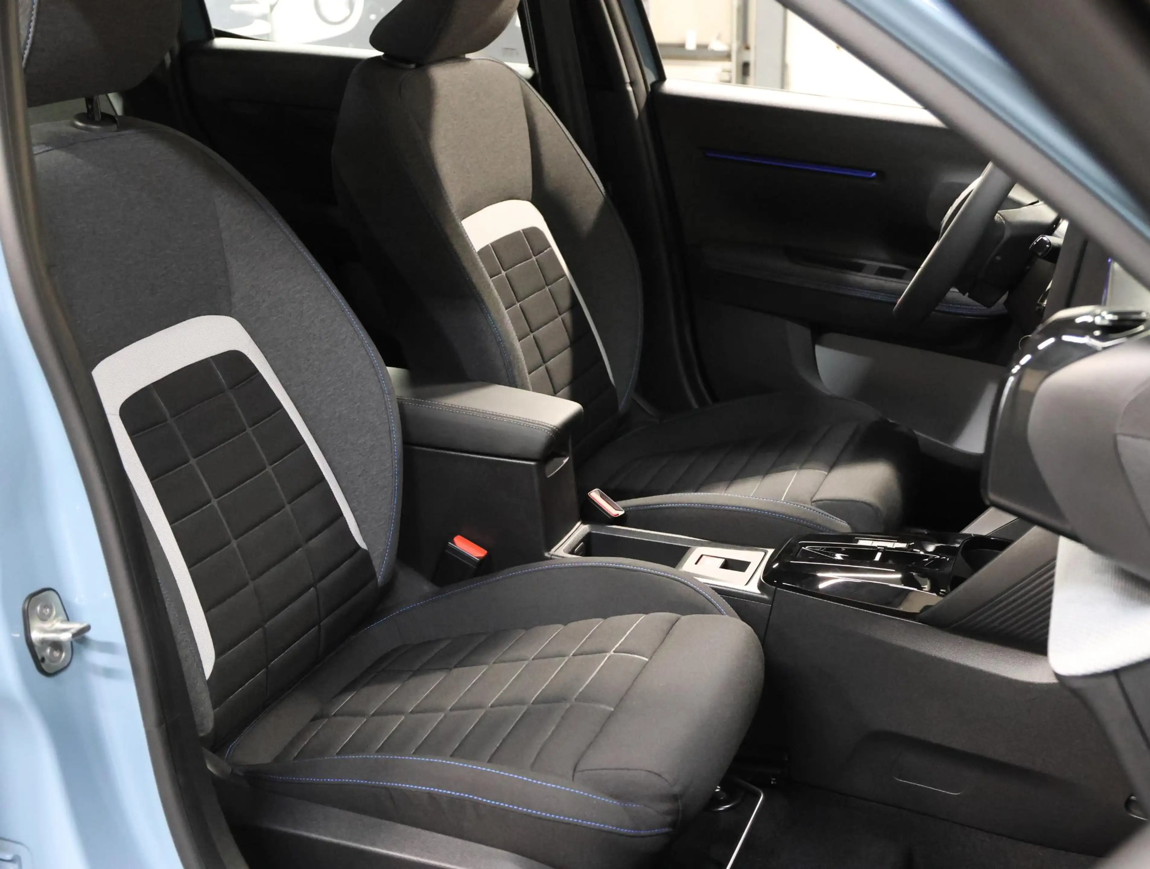 Citroen E-C3 Plus 113PK Comfort Range 44 kWh — photo 10