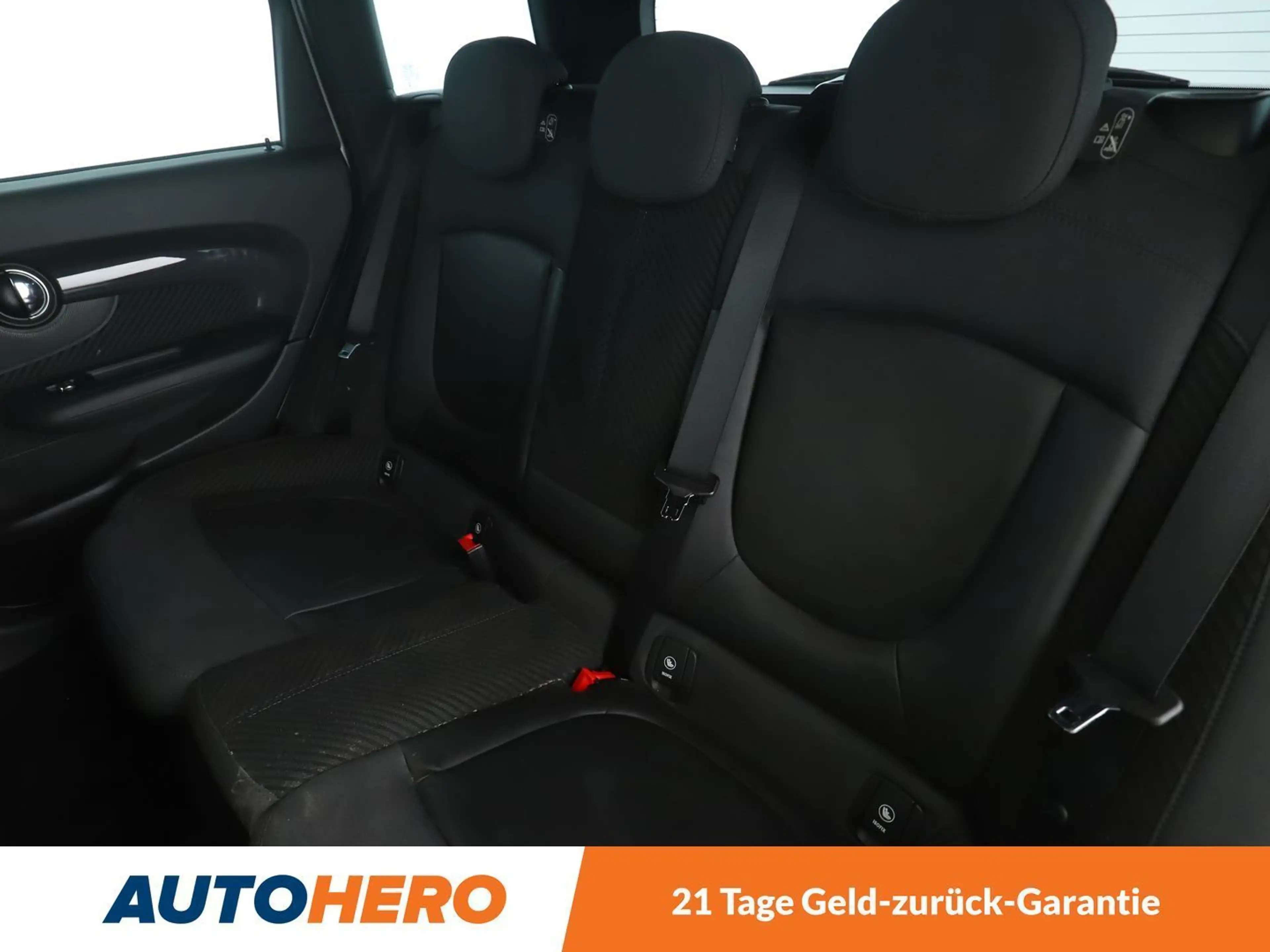 MINI Cooper SD Clubman Cooper SD Aut.*NAVI*TEMPO*CAM*SHZ*PDC* — photo 14