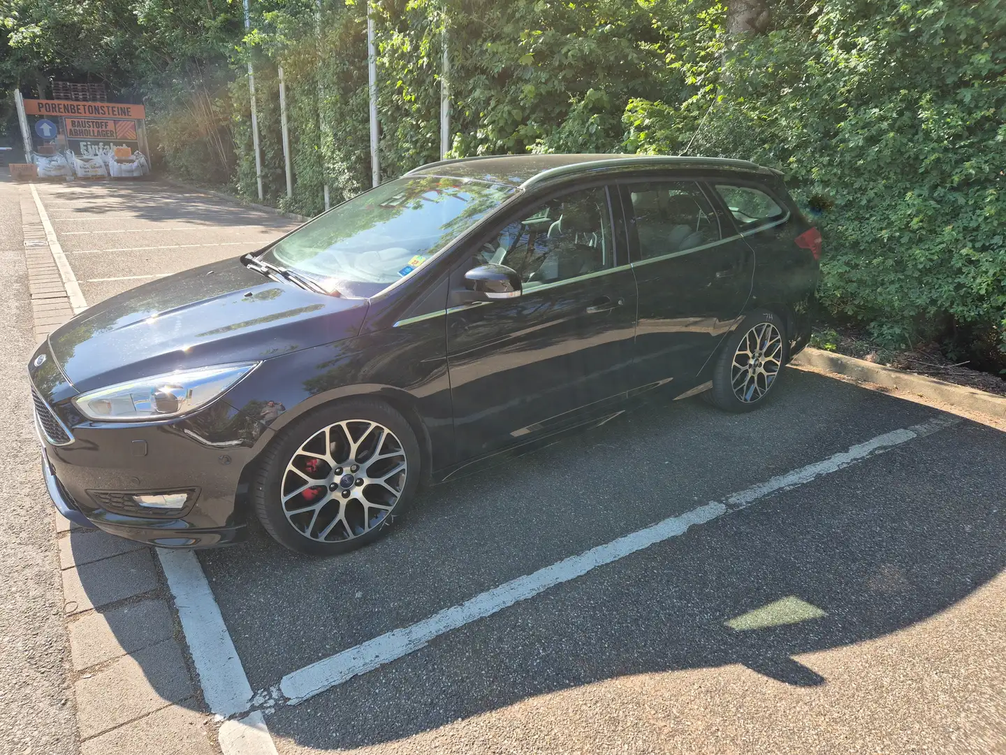 Ford Focus Focus Turnier Diesel Turnier 1.5 TDCi DPF Start-St Schwarz - 2