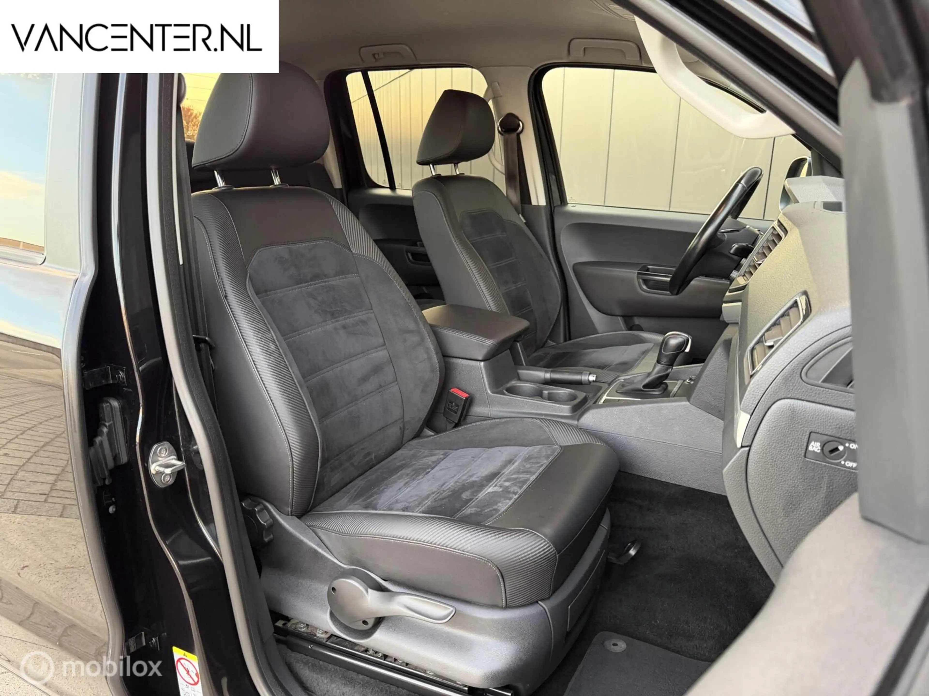 Volkswagen Amarok 5 pers. 3.0 V6 TDI 4Motion DC Highline LED — photo 18