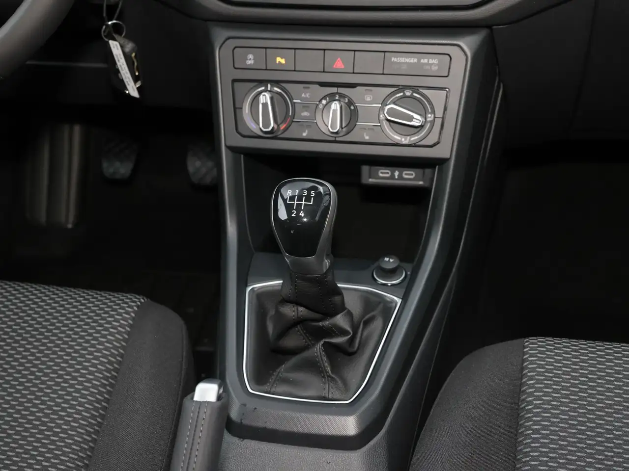 Volkswagen T-Cross 1.0TSI +TAGESZULASSUNG+ACC+LED+APP-CONNECT 10