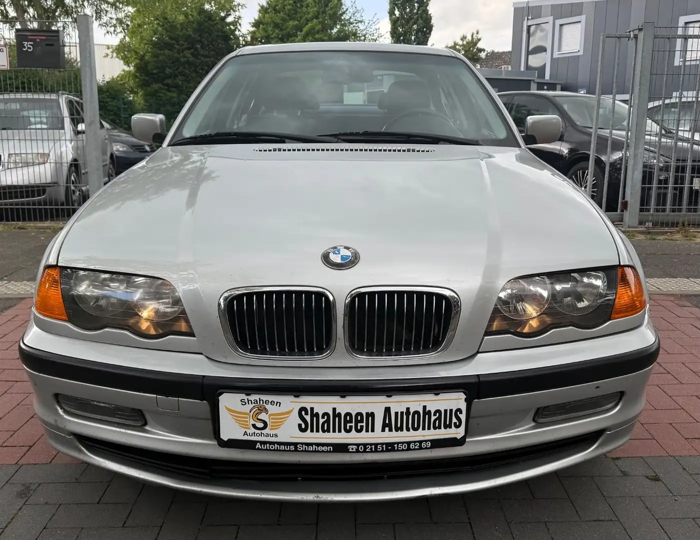 BMW 320 i Argento - 2