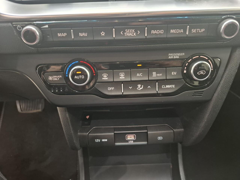 Kia e-Niro ExecutiveLine 64 kWh | 65.500 KM | SOH 100% | Pano — photo 12