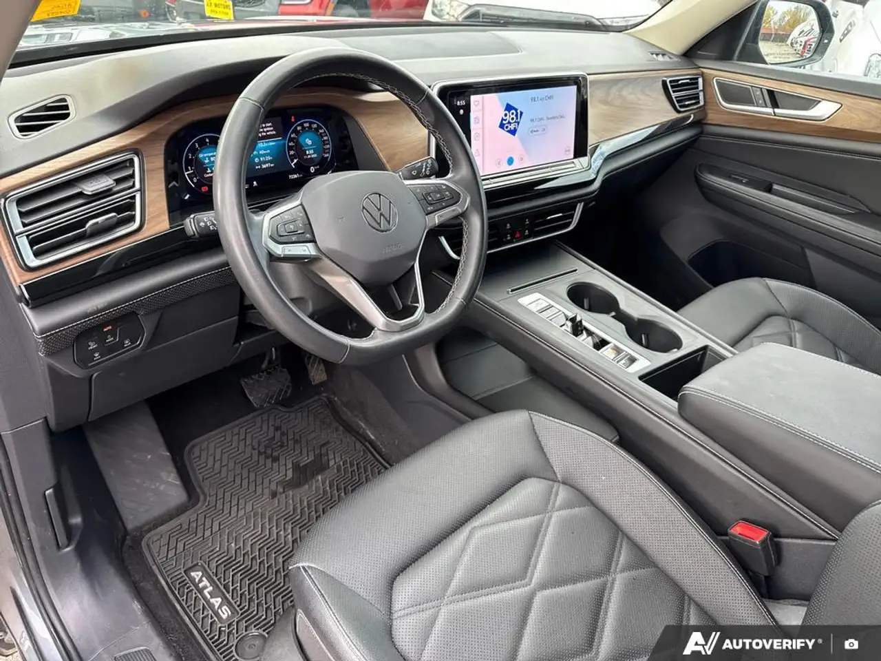 Volkswagen Atlas снимка Volkswagen Atlas