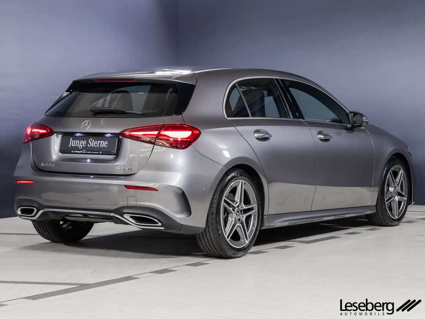 Mercedes-Benz A 220 A 220 4M AMG LED/Rückfahrkamera/Anhängerkupplung Grau - 2