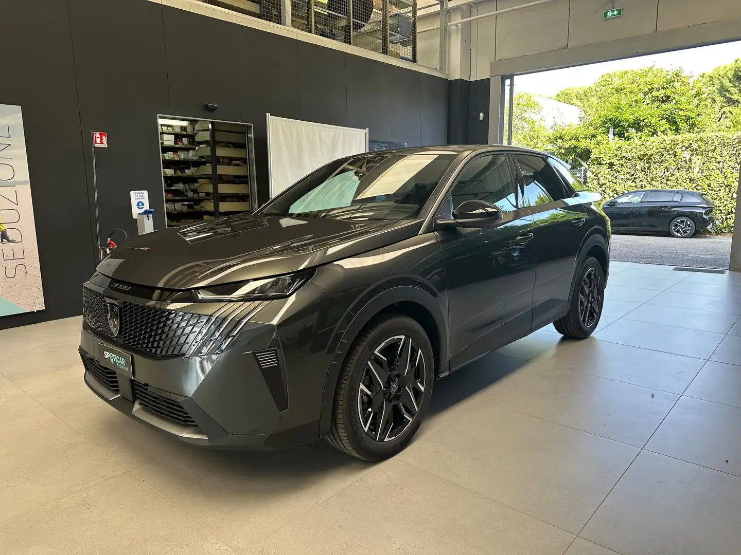 Peugeot 3008 1.2 hybrid Allure 145cv e-dcs6 Grigio - 1