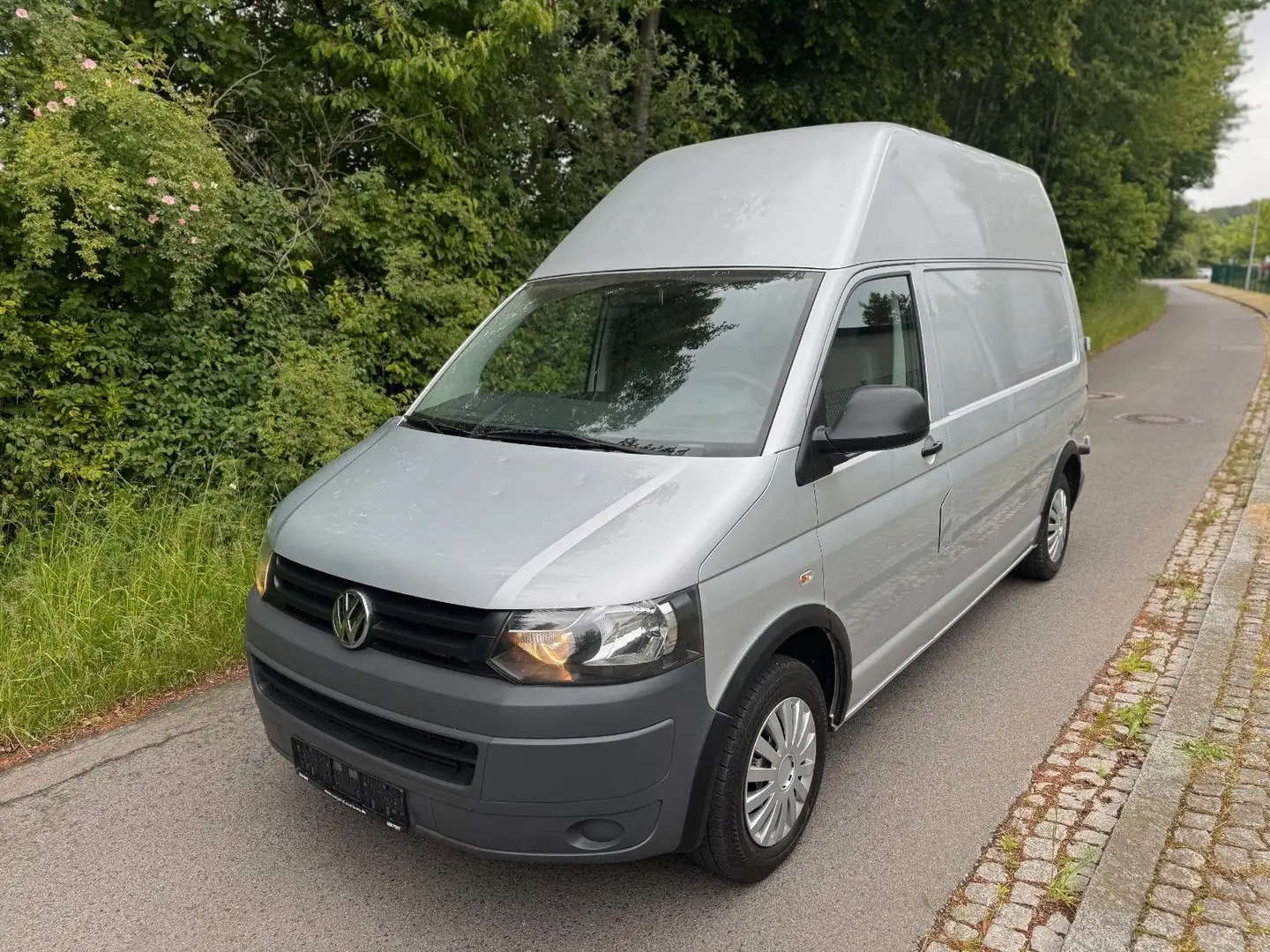 Volkswagen T5 Transporter T5 L2H2 4motion 2.0TDI 140PS Klima AHK Silber - 1