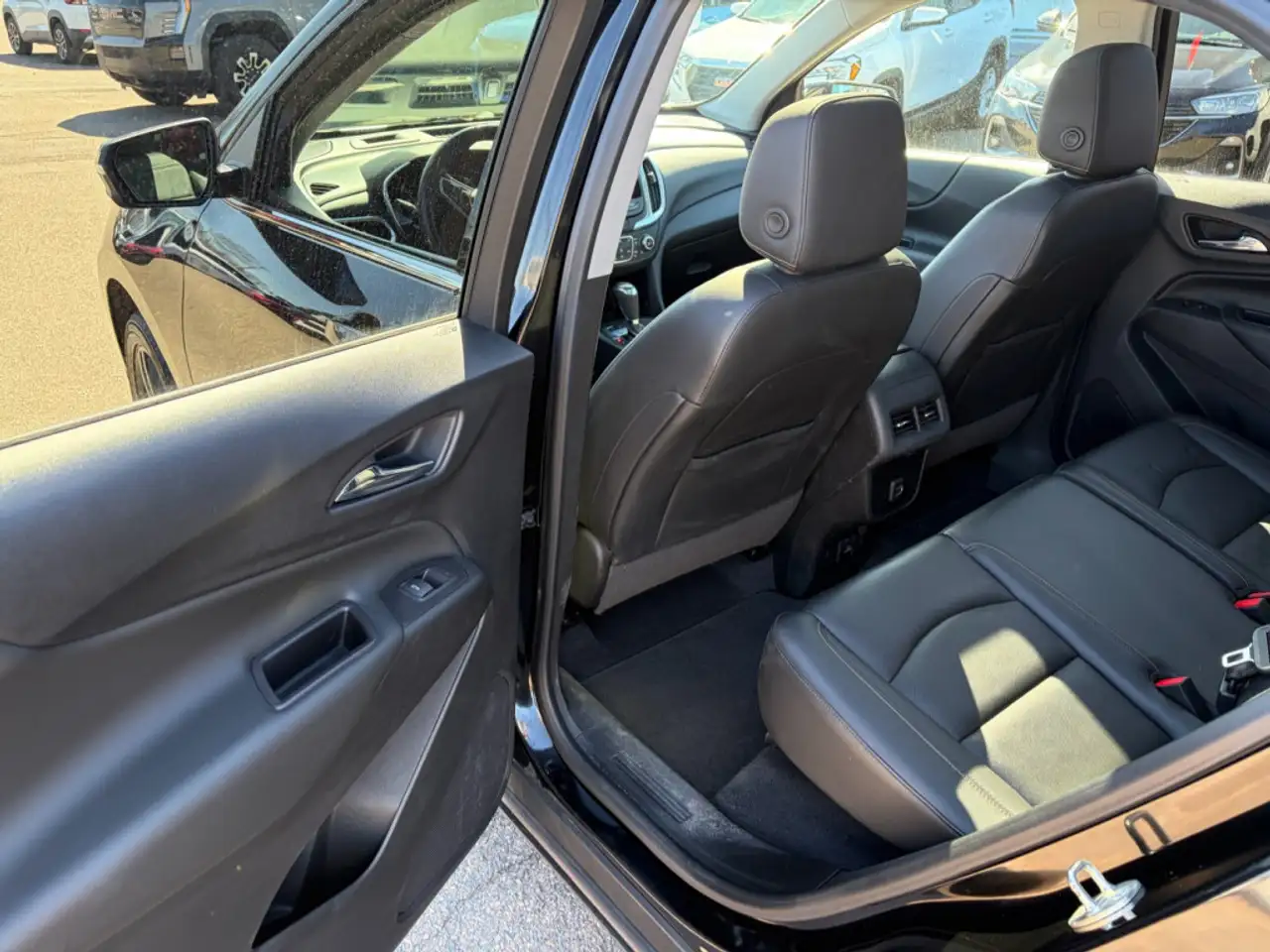Chevrolet Equinox снимка Chevrolet Equinox