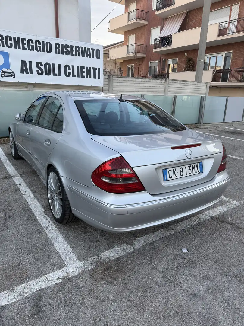 Mercedes-Benz E 270 td cdi Avantgarde - 2