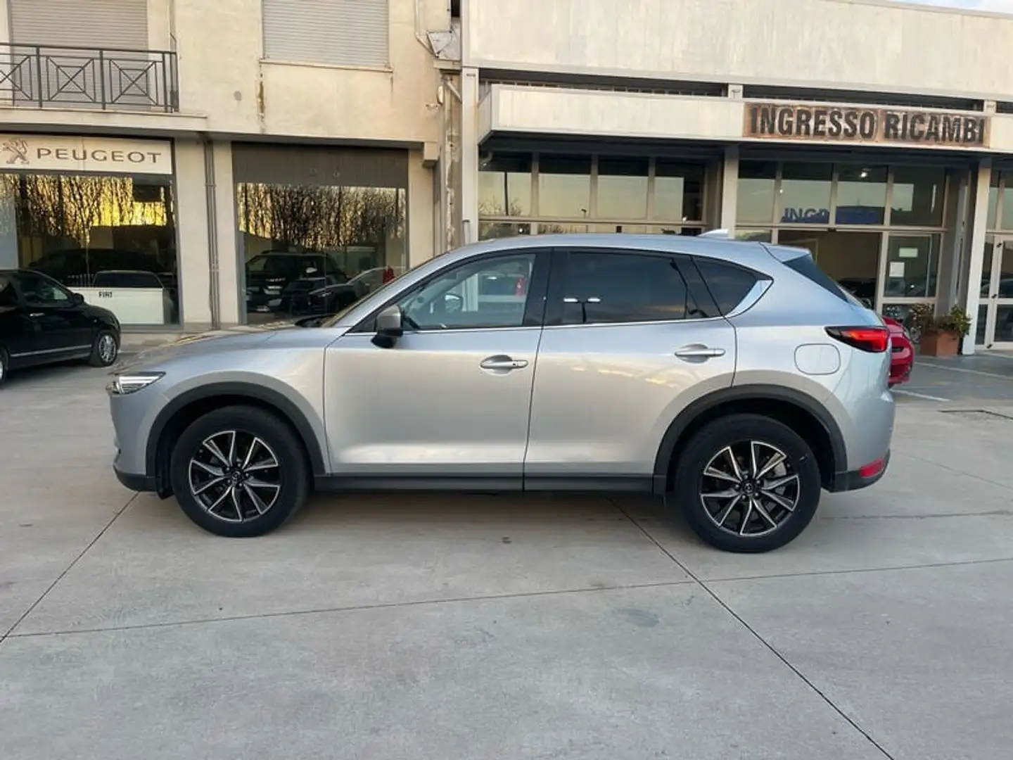 Mazda CX-5 II 2017 2.2 Exceed awd 150cv auto Šedá - 2