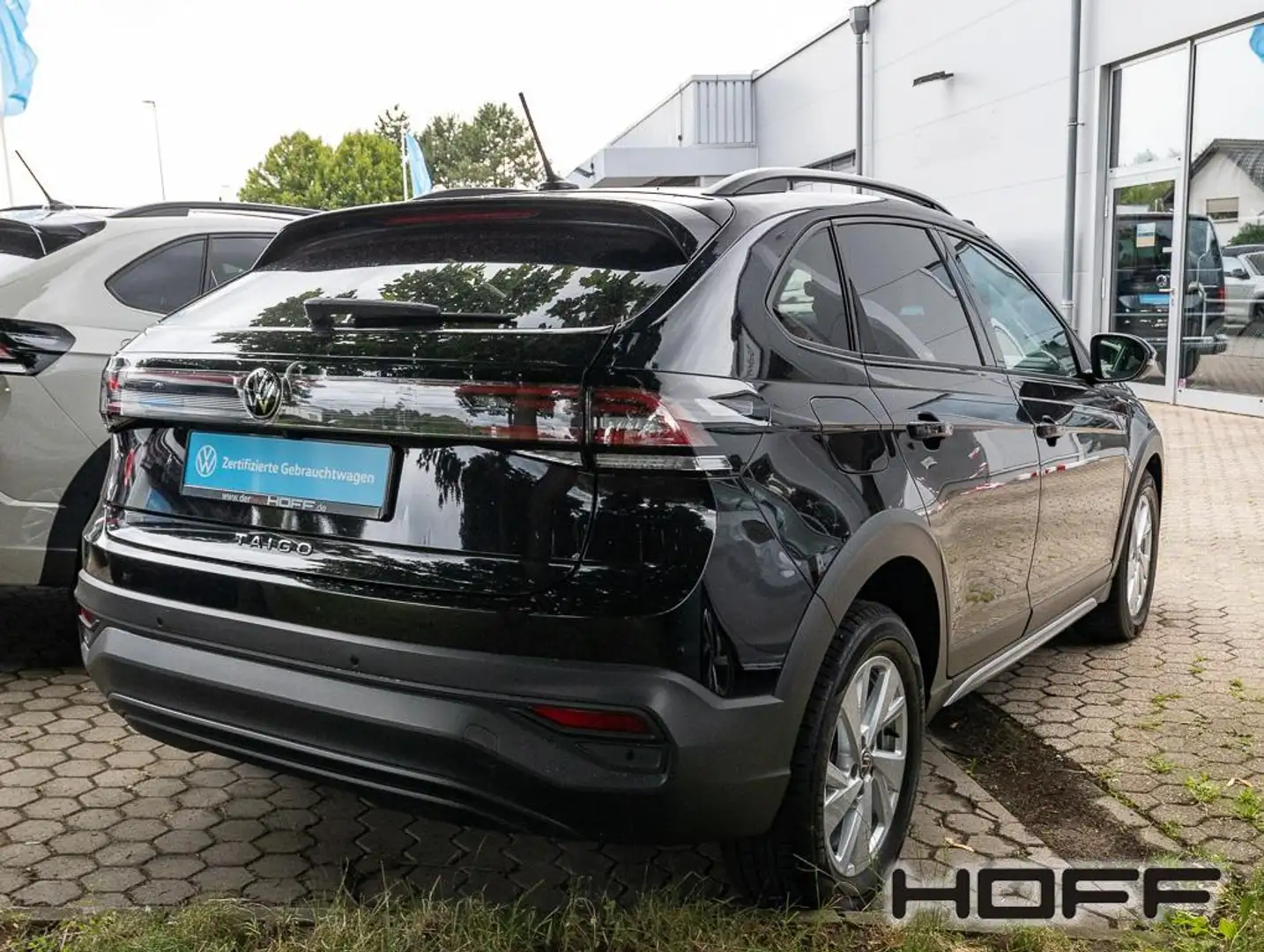 Volkswagen Taigo 1.0 TSI Life Navi Bluetooth Klima DAB+ Schwarz - 2