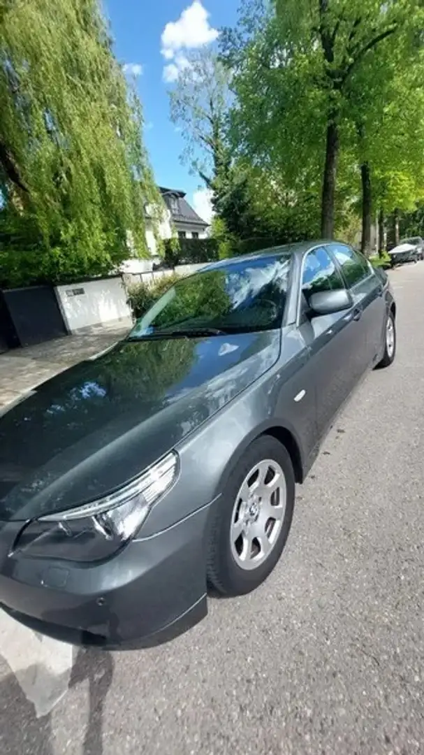 BMW 523 523i - 2
