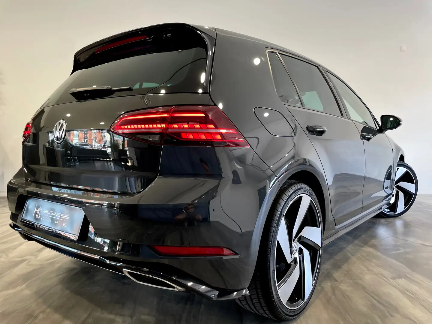 Volkswagen Golf 7.5/ 1.5 TSI/ R-LINE/ FULL LED/ ALCANTARA/ CARPLAY Grijs - 2