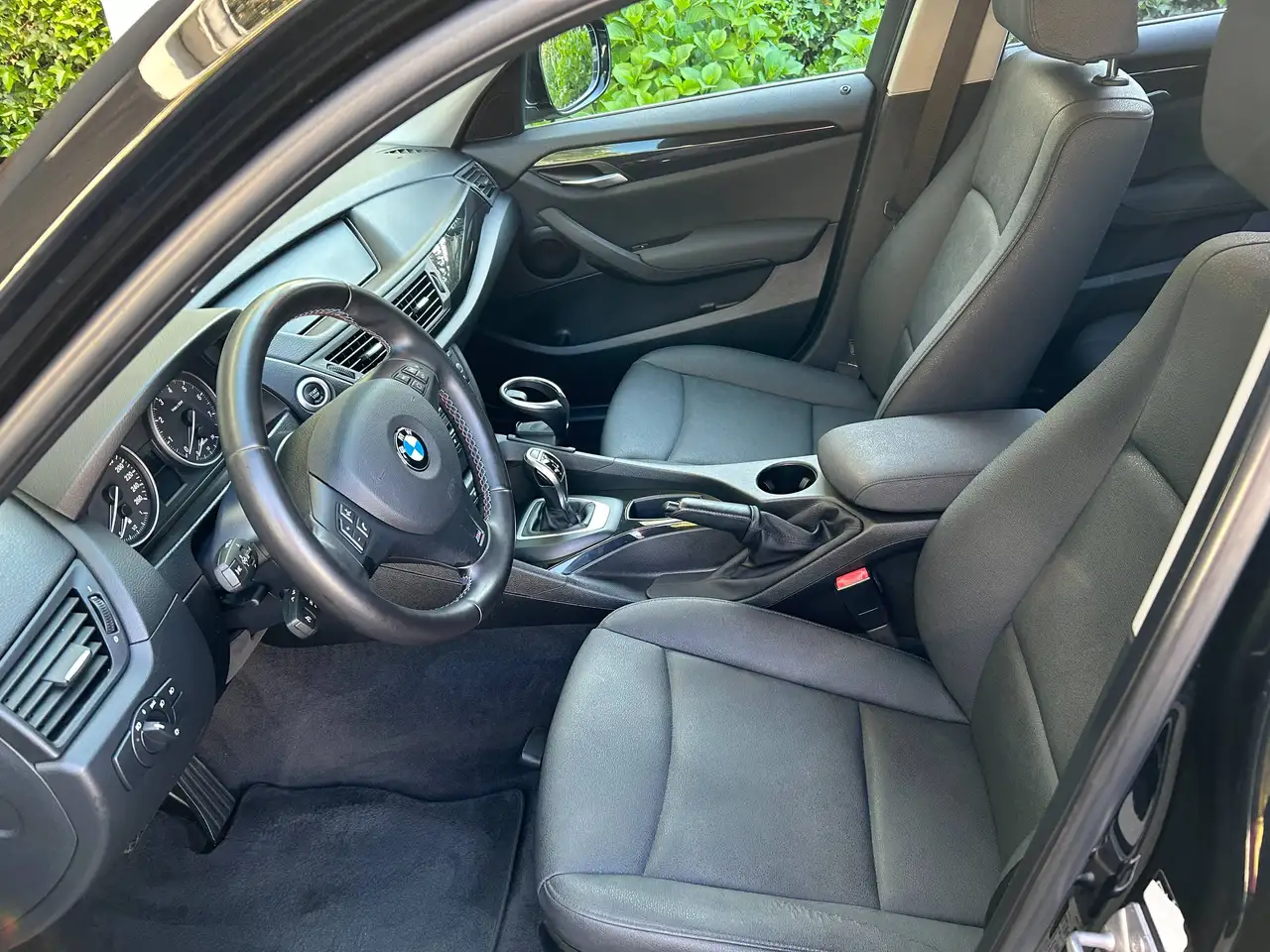 BMW X1 снимка BMW X1
